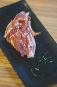 Pinchos y entrantes de Las Bravas de Mario